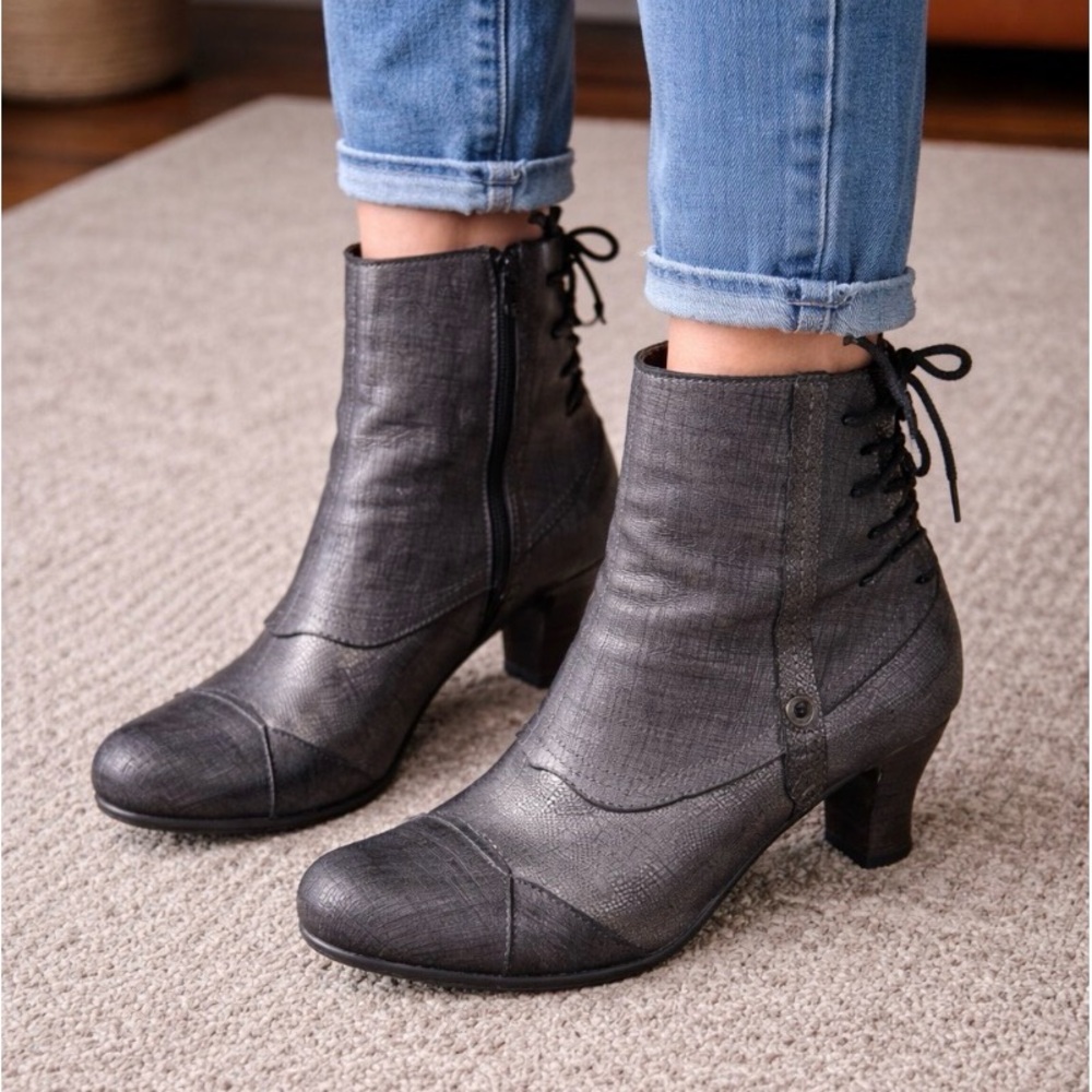 Gold Button Women's grey Lace-Up Ankle Boots - Stylish Mid Heel size 40